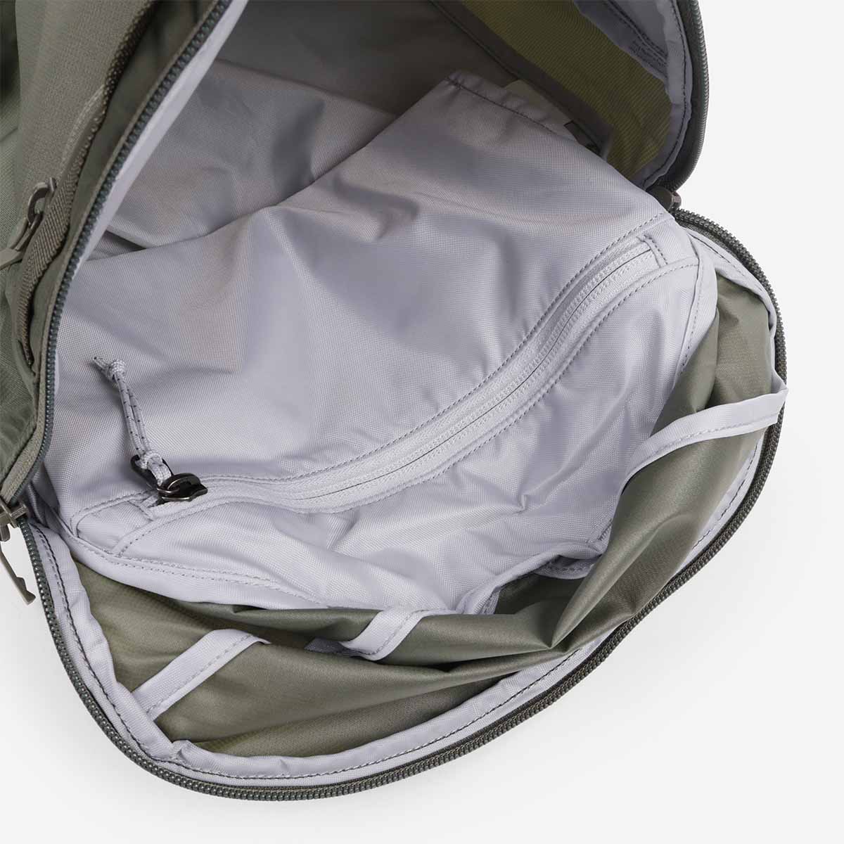 Arc'teryx Heliad 15 Backpack - Image 6