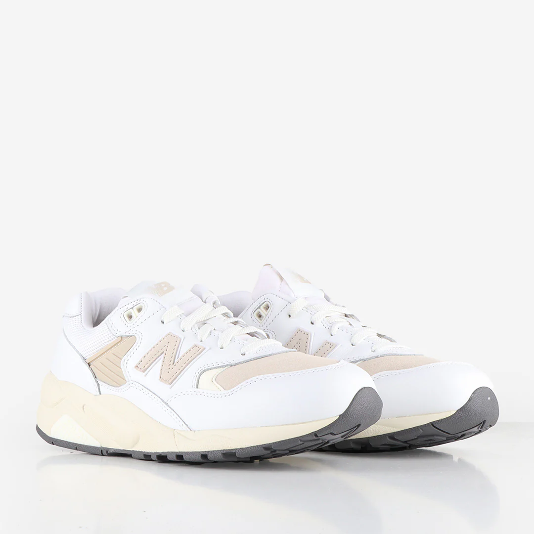 New Balance MT580VTG Shoes - Image 2