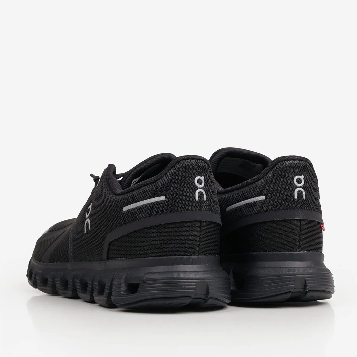 ON Cloud 6 Shoes - Image 3