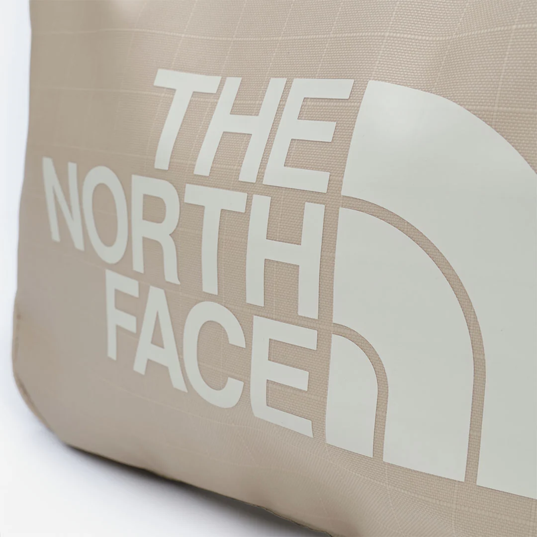 The North Face Base Camp Voyager Toiletry Kit - Image 3