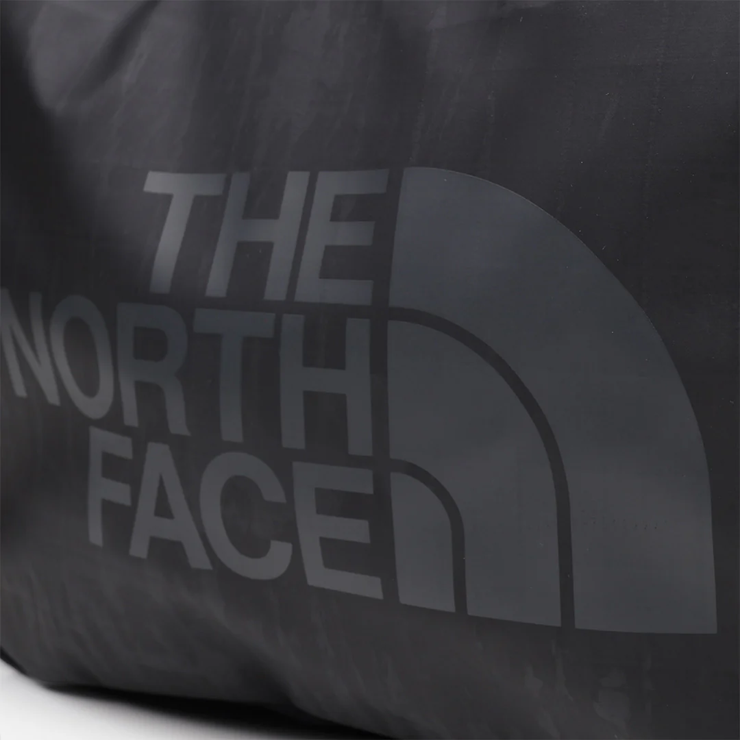 The North Face Base Camp Voyager Toiletry Kit - Image 3